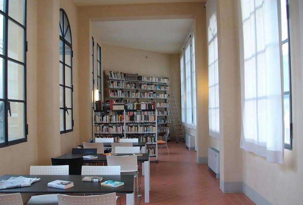 Scontro sulle dimissioni della bibliotecaria