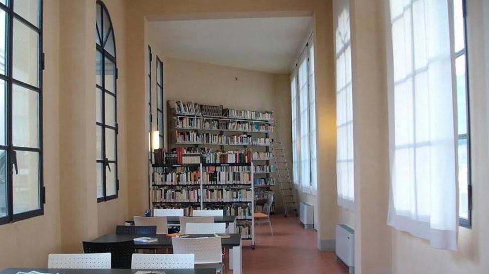 Scontro sulle dimissioni della bibliotecaria