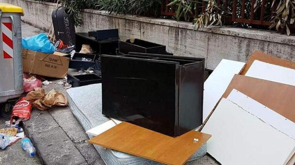 In via Buontalenti c’è il salto al rifiuto