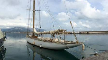 Riflettori sullo yacht “La Spina”