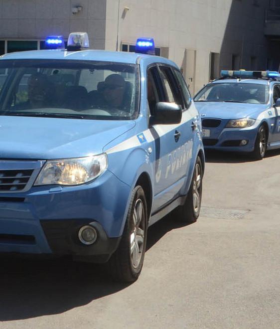 Atti vandalici e furti in numerose scuole 
