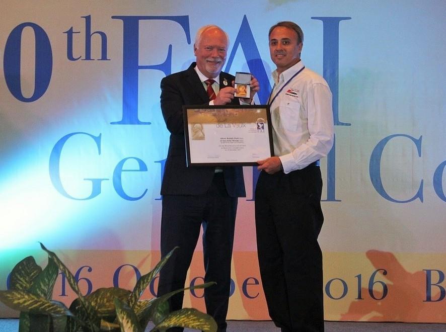 Atterra a Pavullo il premio che fu di Balbo 