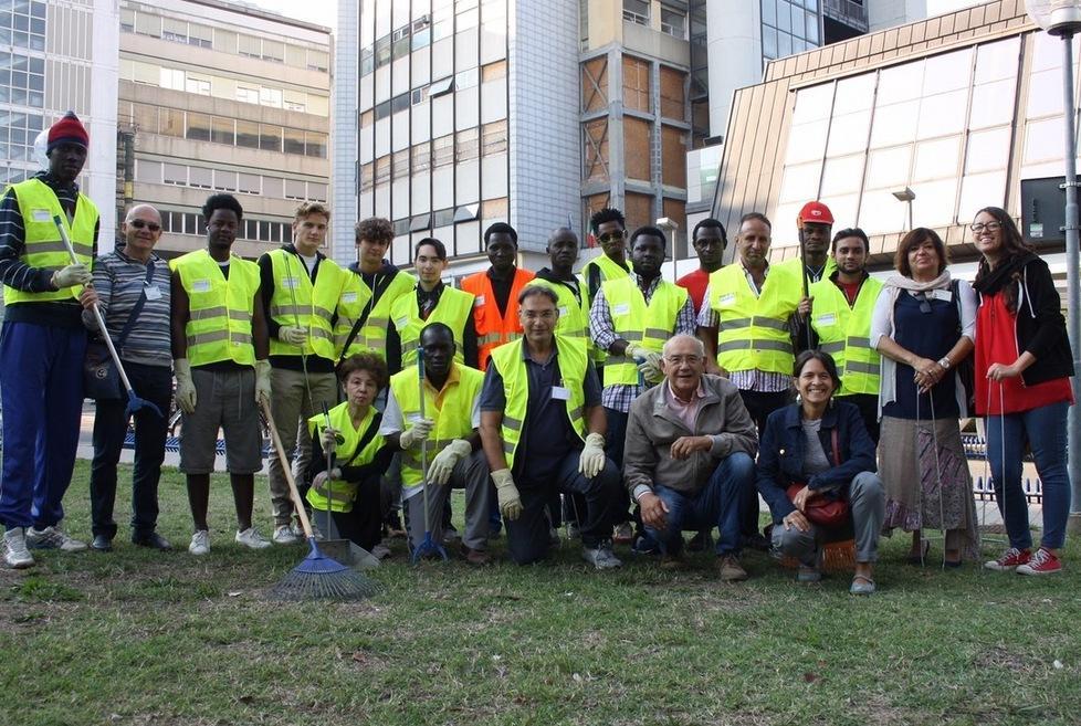 I rifugiati curano il verde al Policlinico