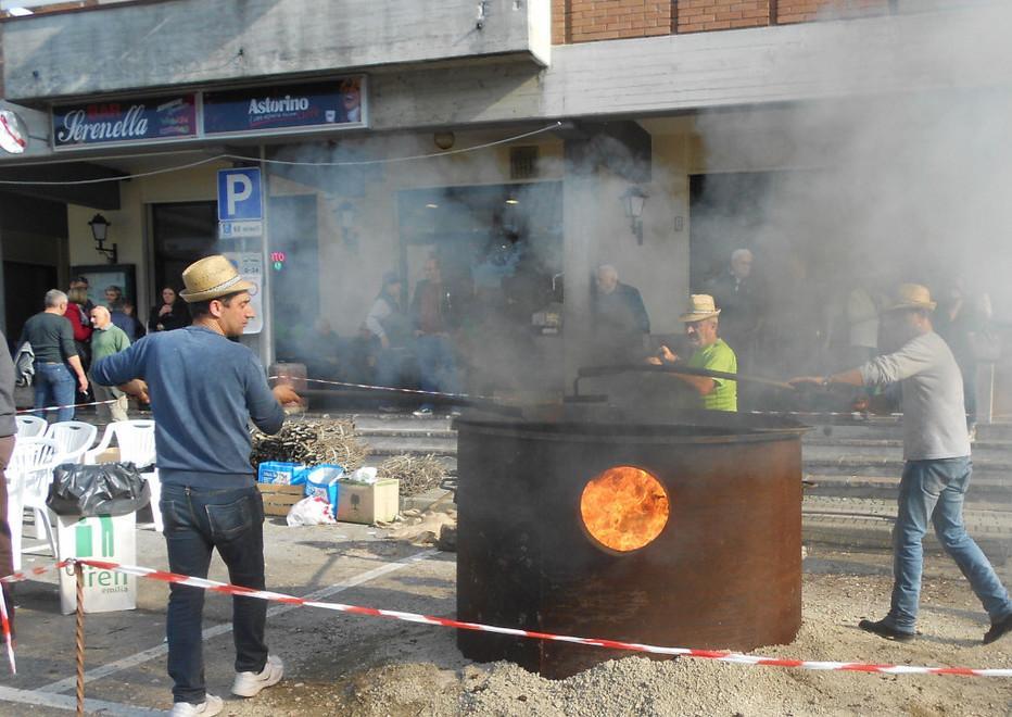 Marola strapiena per le castagne 