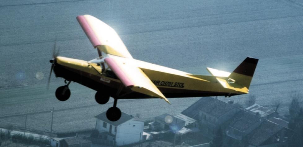 Nel furgone c’è un pezzo d’aereo 