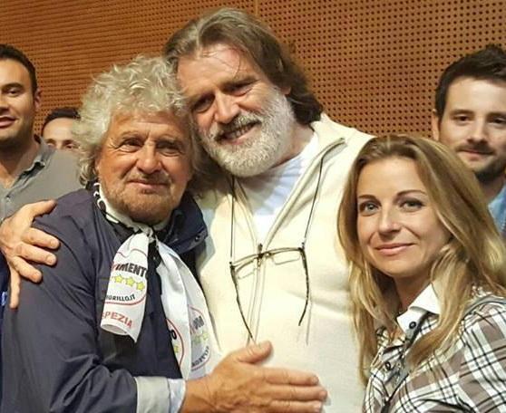 I consiglieri regionale del Movimento 5 Stelle, Andrea Quartini e Irene Galletti, con Beppe Grillo