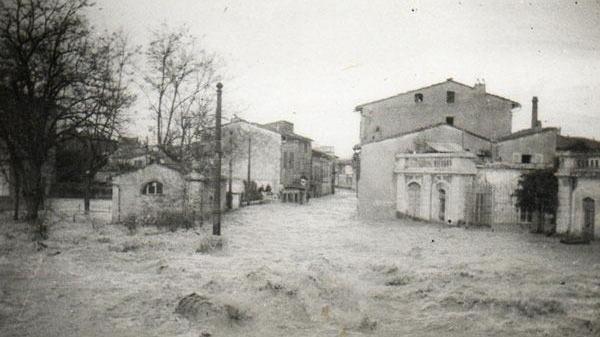 Un'immagine dell'alluvione di Pisa nel 1966