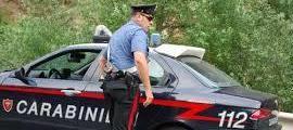 Sorpresi dentro l’auto rubata I carabinieri li denunciano