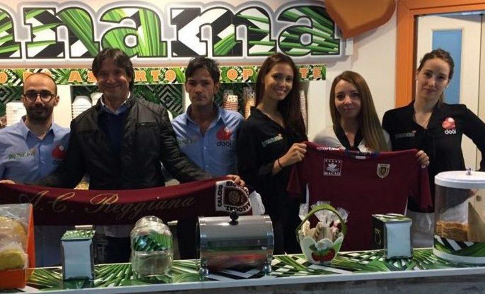 Gelateria Panama e Dodi nel pool