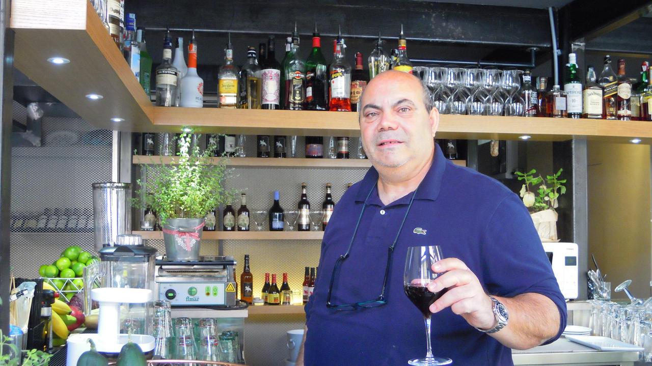 Maurizio Cini in uno dei suoi locali, l'Officina del Grano, aperto nel dicembre 2015