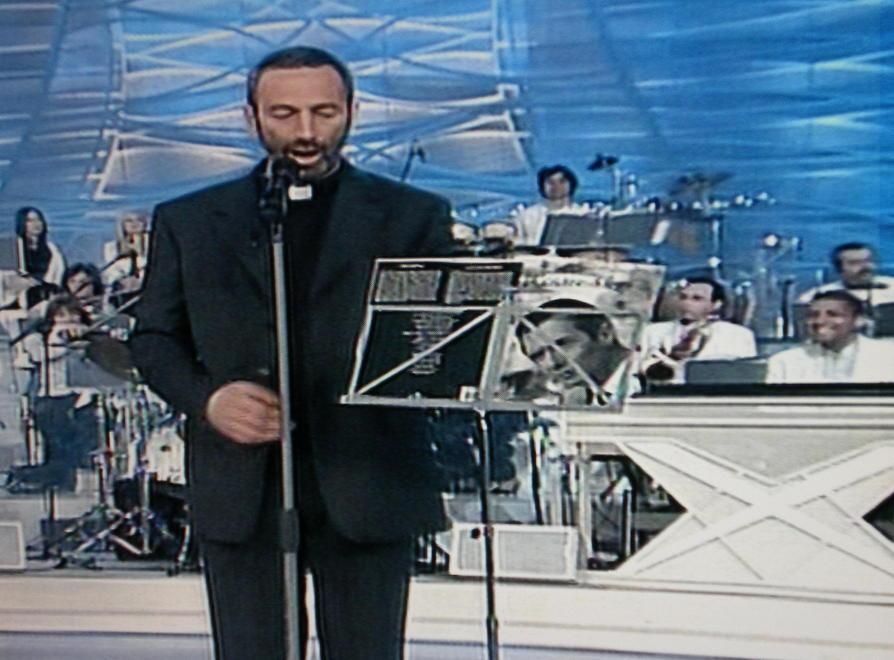 Il parroco ora è critico televisivo 