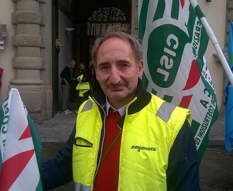 «Lavoriamo sull’autostrada come birilli tra le auto» 
