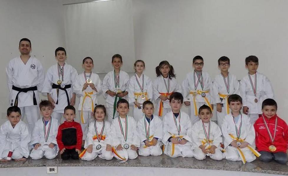 La scuola di Karate cerca ragazze 