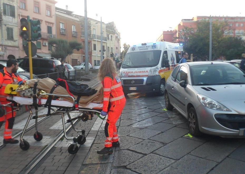 Madre e figlio travolti sulle strisce 