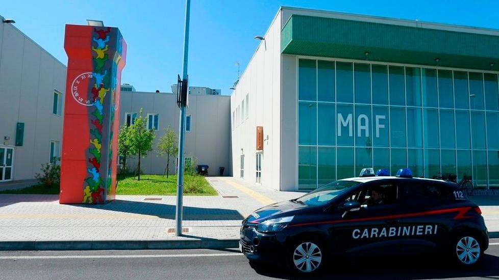 Frutta, verdura e blitz al lavoro contro la ex, denunciato