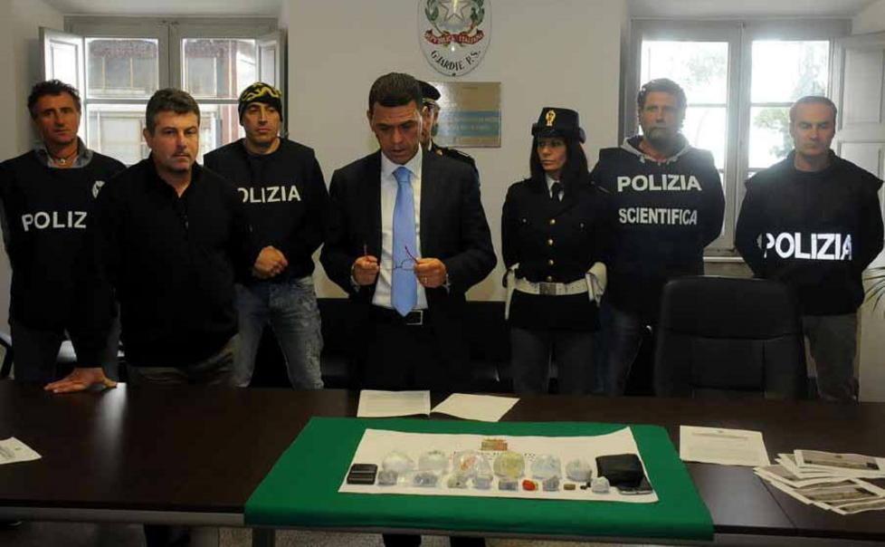 Sequestrata a Carrara eroina per 12.000 dosi 