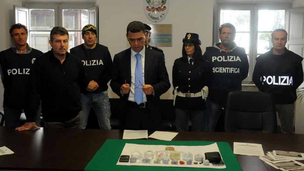 Sequestrata a Carrara eroina per 12.000 dosi
