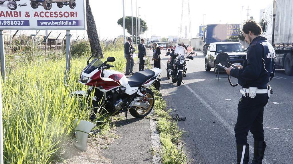 I rilievi dell'incidente in via Da Vinci (Marzi/Pentafoto)