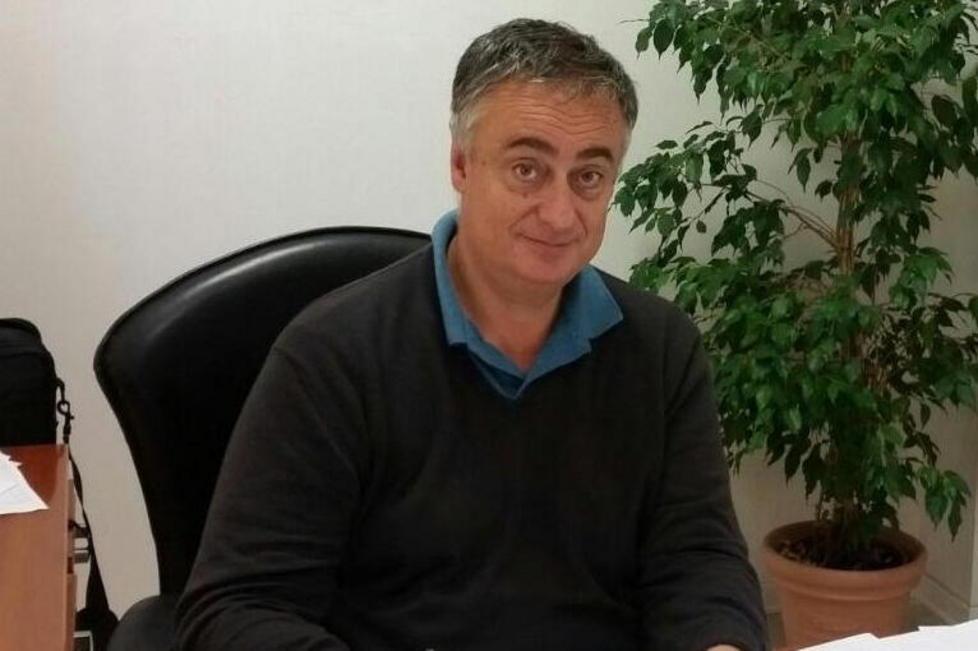 Intanto la segreteria trasloca in Comune