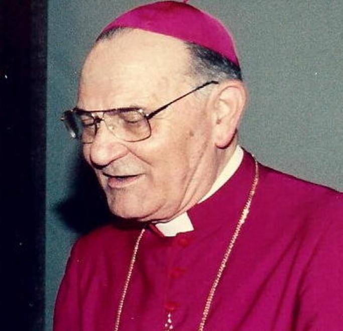 La legge “blocca” (per ora) Monsignor Bertelli