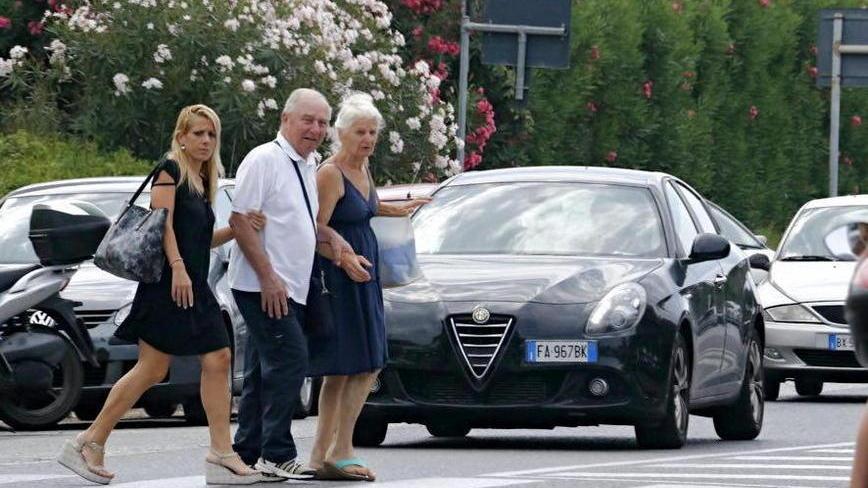 Strisce pedonali a ridosso delle curve