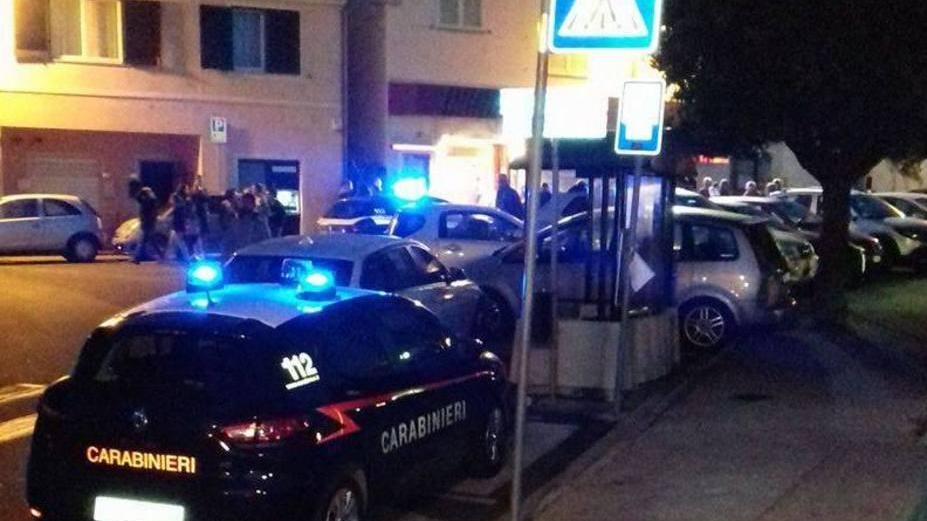 Pistola in pugno rapina il market Coop