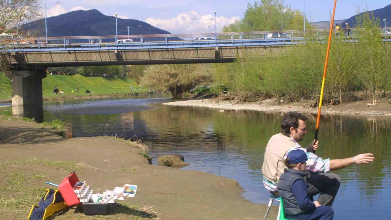 Un pescatore sul Bisenzio
