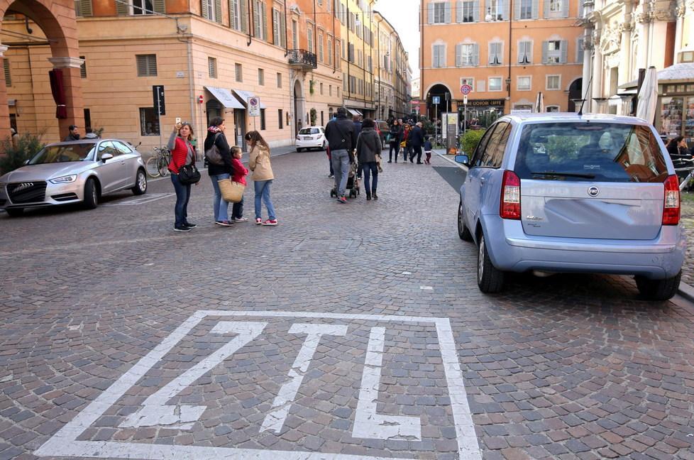 Ztl, a Modena mille multe virtuali in 7 giorni 