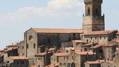 La fogna deborda in casa: rabbia in un condominio