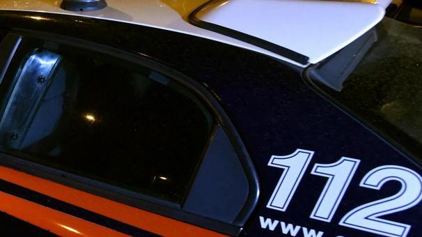 Beccati a rubare dentro le auto in sosta