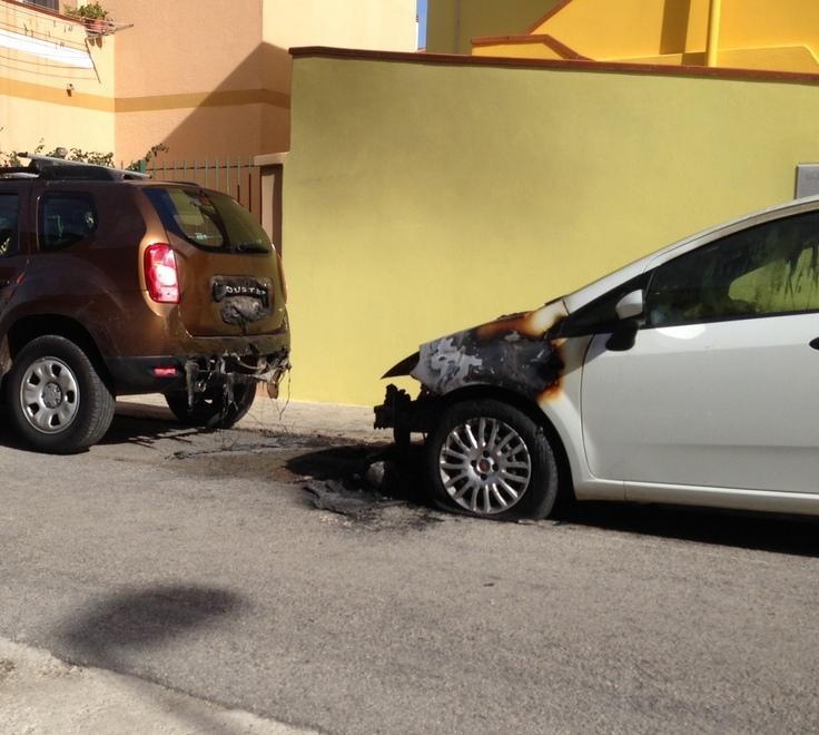 Attentati incendiari in città in 4 anni bruciate 60 auto 