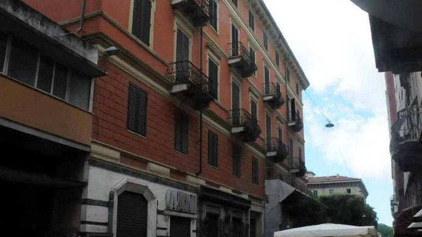 Pulizia e luci: le emergenze del centro storico di Carrara