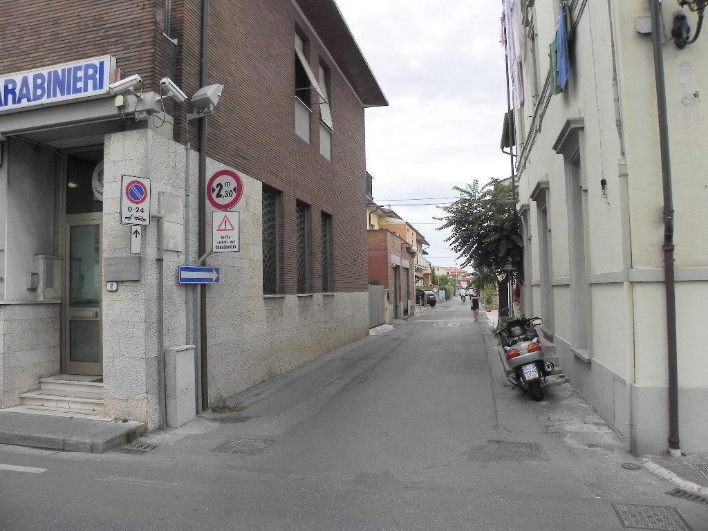 La caserma dei carabinieri a Ponsacco