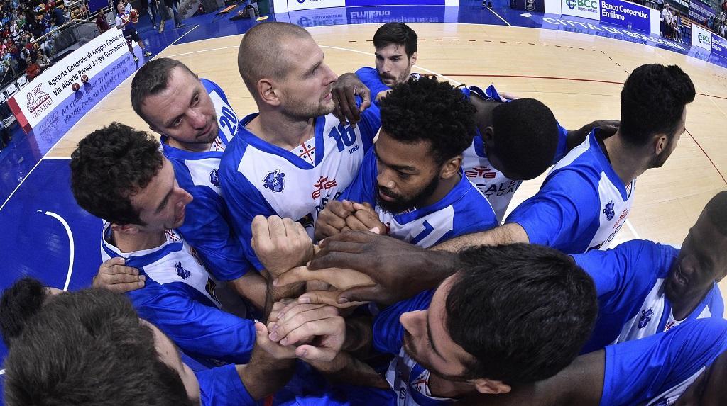 Dinamo Sassari travolta al PalaDesio, Cantù vince 90-69