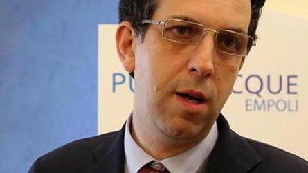 Suolo pubblico, nuove regole contro i furbetti del tavolino
