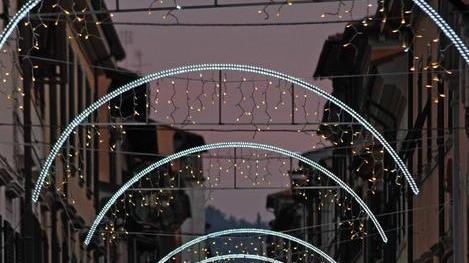 Luminarie gratis per i negozianti