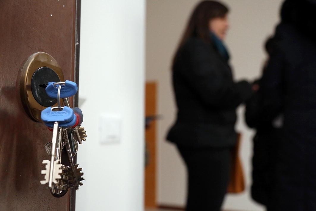 La consegna di una casa popolare