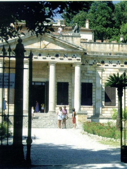 «Il modello Uffizi per le ville napoleoniche» 