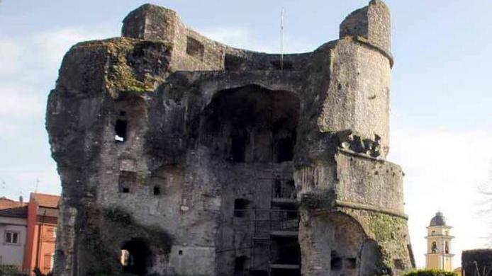 Si gira il 31 ottobre sotto la Torre di Castruccio