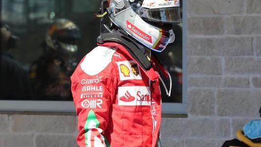 Hamilton il cowboy Il giallo della rossa: errore ai box, Kimi ko
