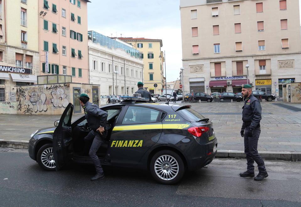 Aggredito con una bottigliata in testa 