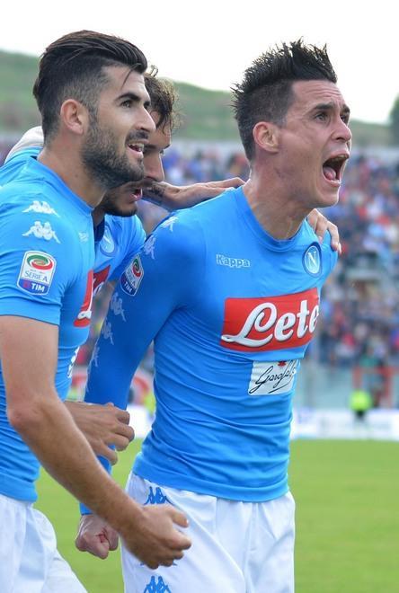Follia Gabbiadini, ma il Napoli reagisce e in 10 piega il Crotone