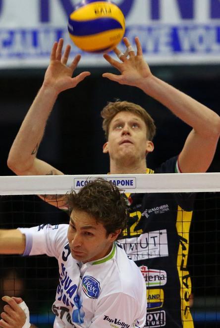 Holt ed Earvin Ngapeth trascinatori, Piano si fa sentire a muro 