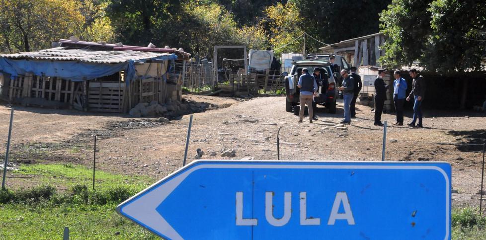 Omicidi a Lula, il sindaco: «Questa violenza rigetta il paese nel baratro» 