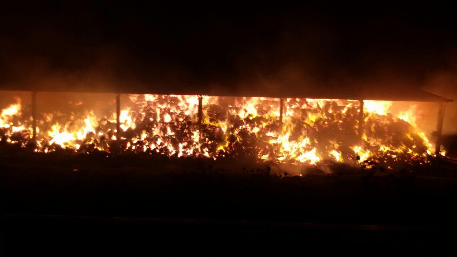 Selegas, incendio doloso distrugge pagliaio con 1.500 balle di foraggio