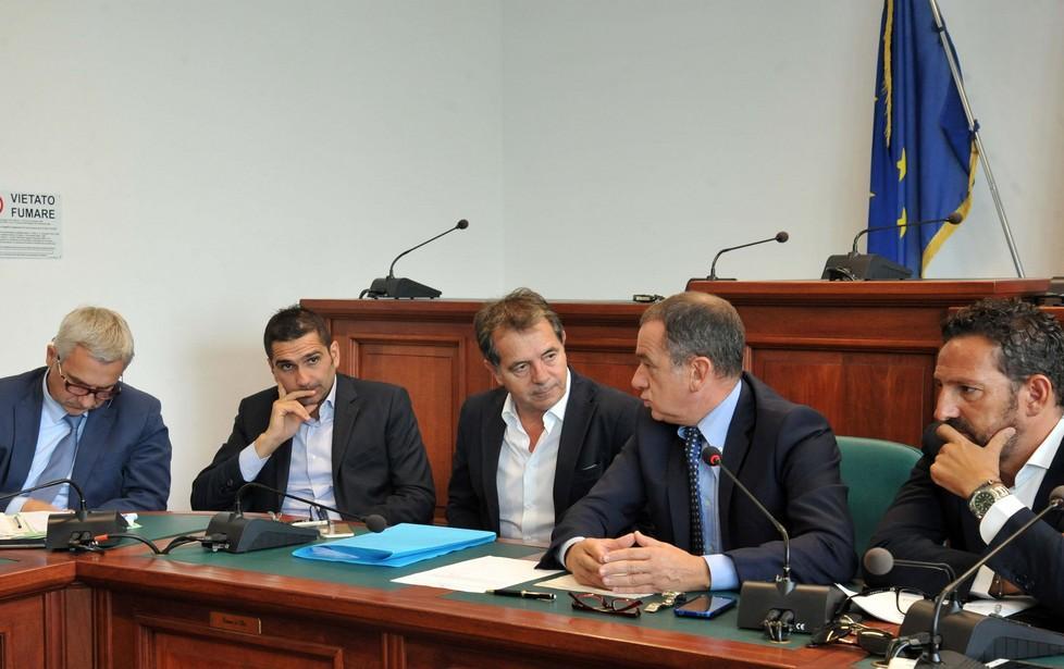 Un momento della riunione nella ex sede della Provincia