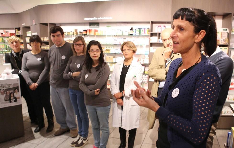 Cinque ragazzi disabili al lavoro nelle farmacie 