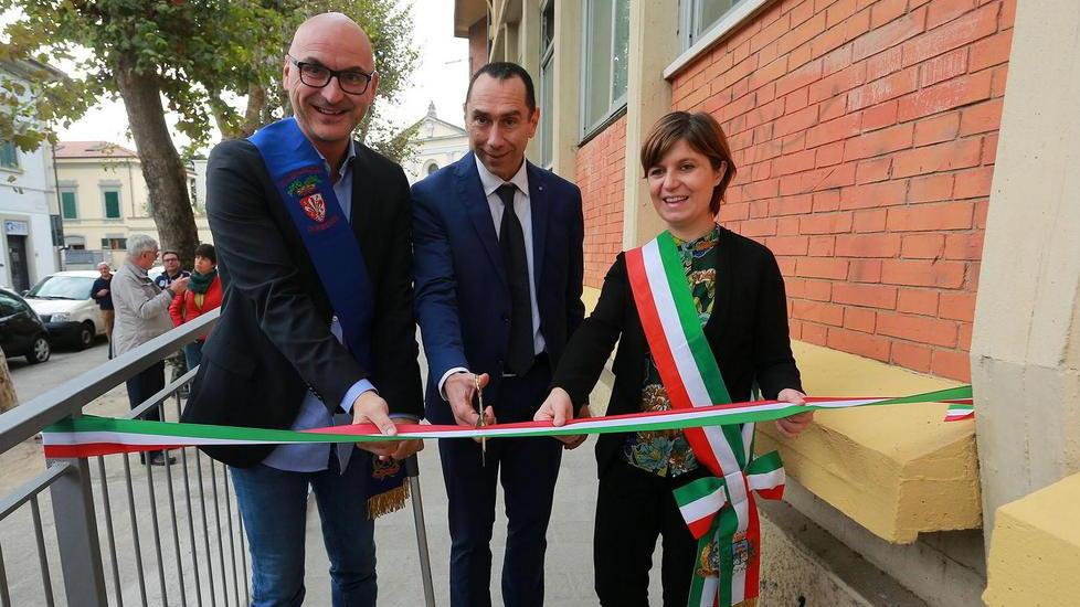 Dopo 20 anni inaugurata la rampa per i disabili
