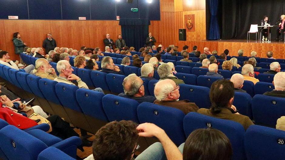 Dal Comune al teatro il pomeriggio del ministro