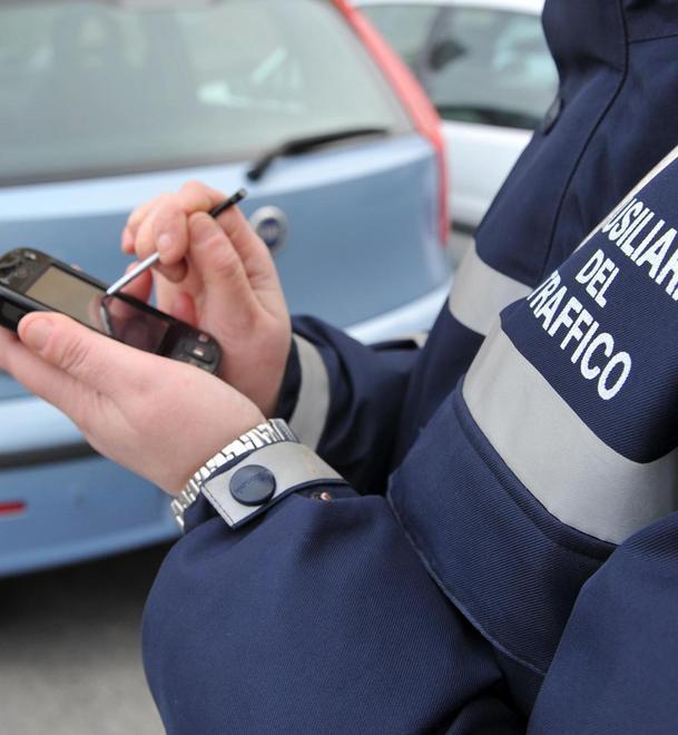 Parcheggi, le zone blu si estendono nelle vie del centro 